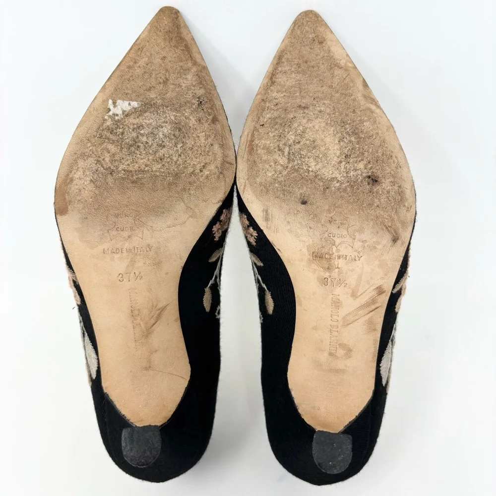 Manolo Blahnik Black Floral Embroidered Canvas Kayal Pointed Toe Pumps Size 37.5
